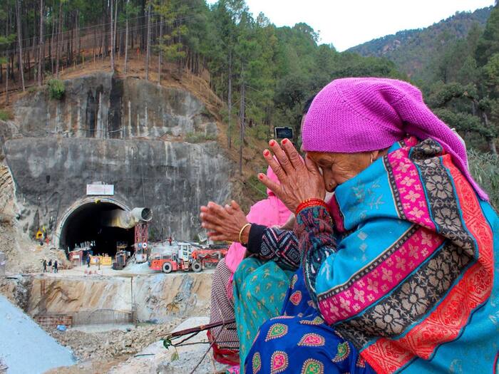 Uttarkashi Tunnel Rescue LIVE: Family Members Of Trapped Workers Called Inside Tunnel As Ops Intensifies, CM Dhami At Spot