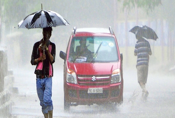 Weather Update IMD Predicts HEAVY RAINFALL In These States Check Here