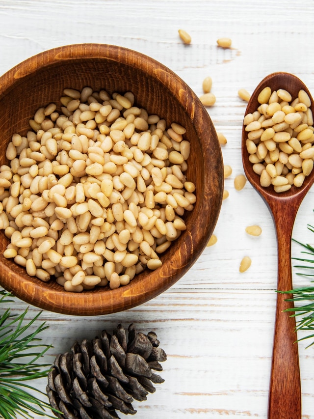 6 Incredible Health Benefits of Pine Nuts