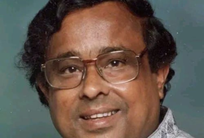 Bengali Singer Anup Ghoshal Dies at 77, Mamata Banerjee Express Condolences