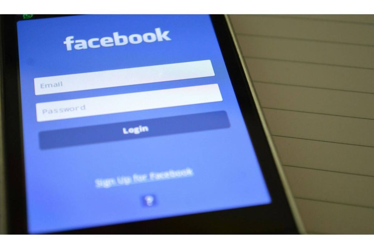 How To Delete Email Address From Facebook Login Screen 