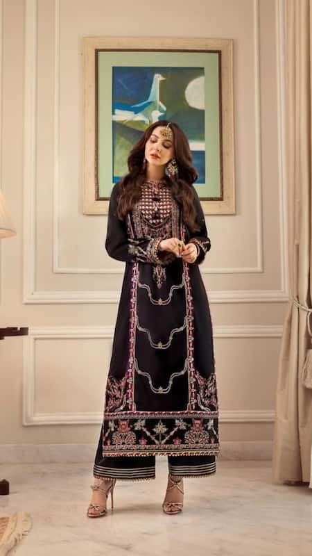 9 Ethnic Looks of Pakistani Actress Hania Aamir For Bridesmaids