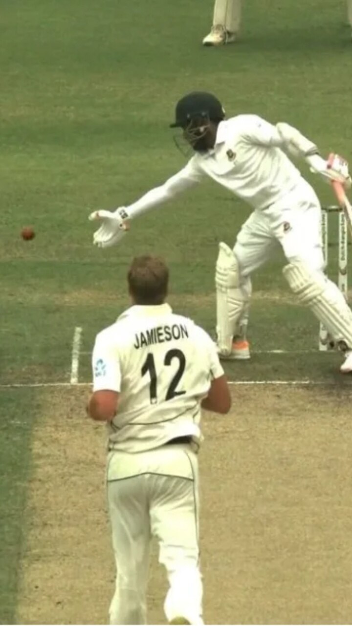 Cricketers Who Got Out Handling The Ball In Tests