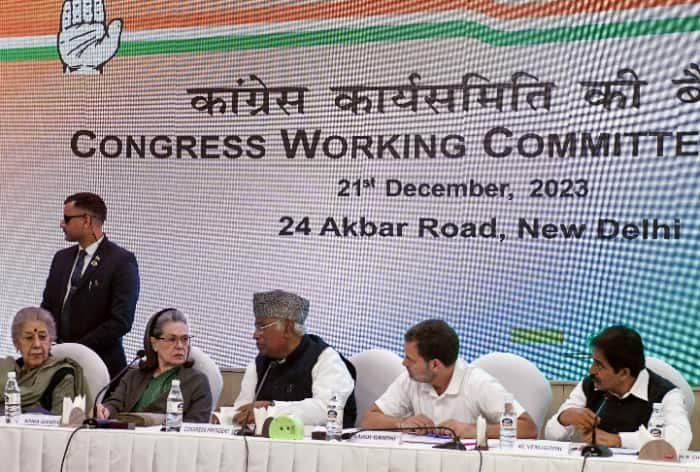 Congress Announces BIG Changes Ahead Of 2024 LS Polls; Priyanka To Handle Organisational Responsibilities