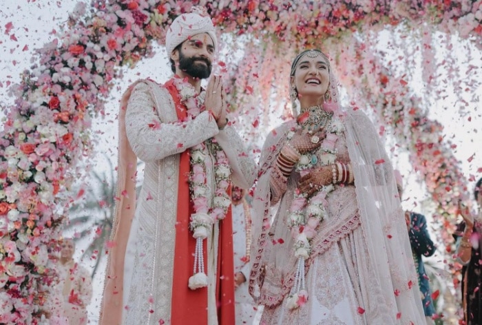 Mukti Mohan Ties The Knot With Animal Actor Kunal Thakur, Triptii Dimri Sends Love – See Dreamy Photos