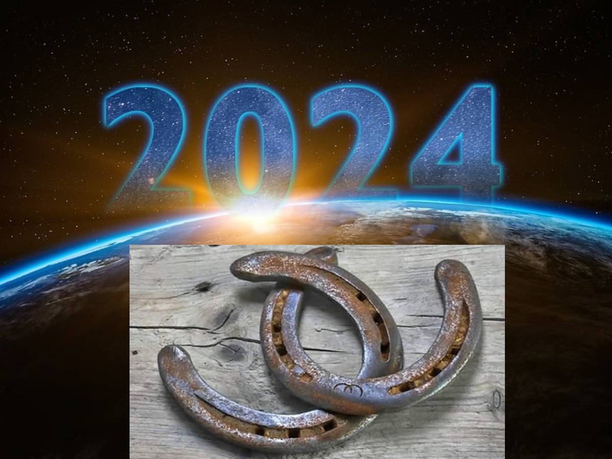 New Year 2024 Vastu   New Year 2024 Horseshoe 