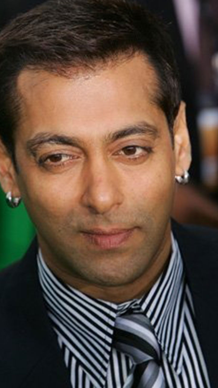 Bigg Boss 16: Salman Khan Pulls Leg Of Participant Sumbul Touqeer By  Mispronouncing Her Name