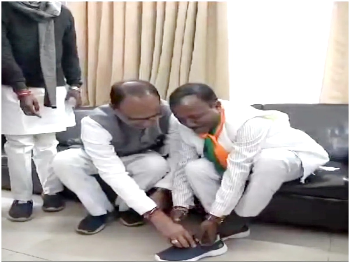 Watch: Shivraj Chouhan Assists BJP