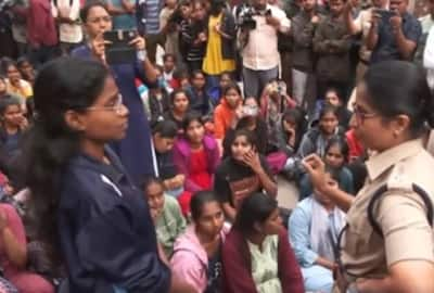 Osmania University, Hyderabad: Students protest after a stranger appears in the girls' hostel bathroom