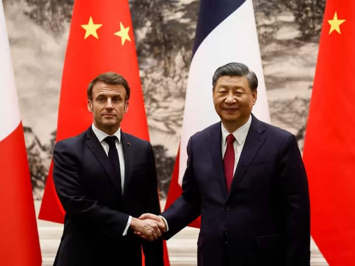 French President Emmanuel Macron with Chinese President Xi Jinping