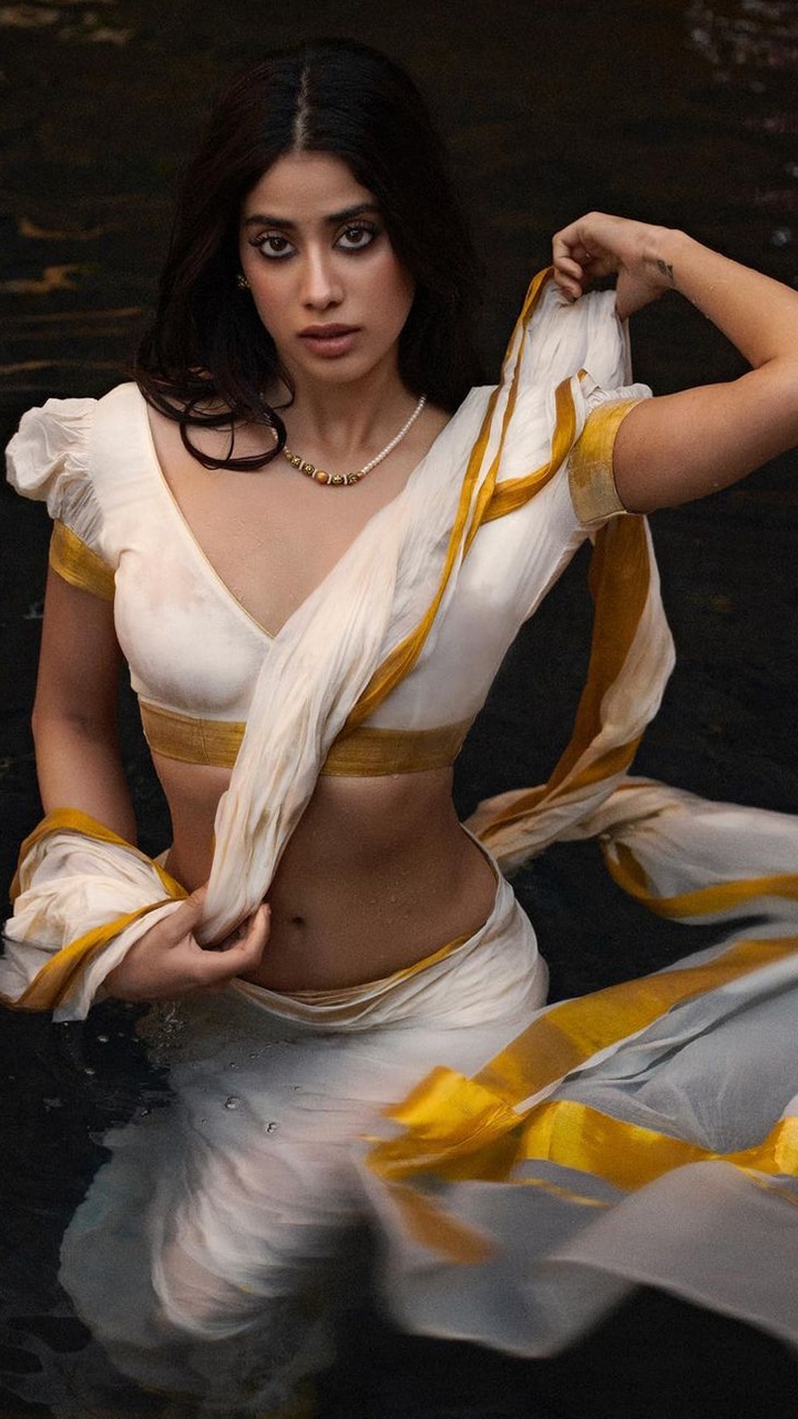 19 Statement Blouse Designs For Heavy Sarees Inspired by Janhvi Kapoor