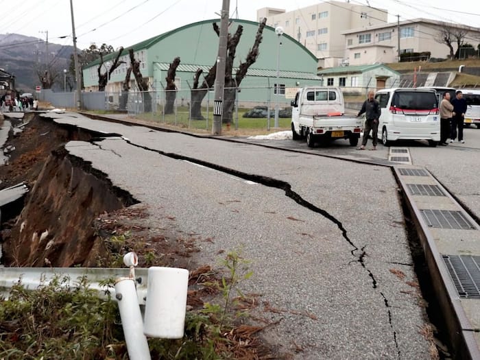 Japan Earthquake: Over 32,000 Homes Face Power Outages, Indian Embassy Sets up Emergency Control Room | 10 Updates