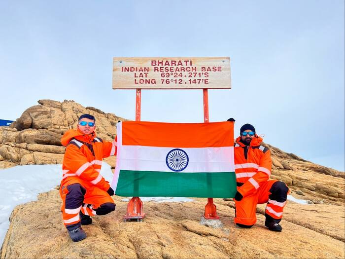 Republic Day 2024: Indian Navy Celebrates R-Day In Antarctica, Hoists Tricolour