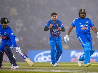 Shubman Gill Faces Heat Following Terrible Mix-up With Rohit Sharma at Mohali