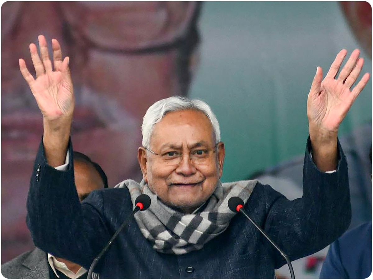 Nitish Confident of Winning Trust Vote, All Party MLAs Gather in Patna
