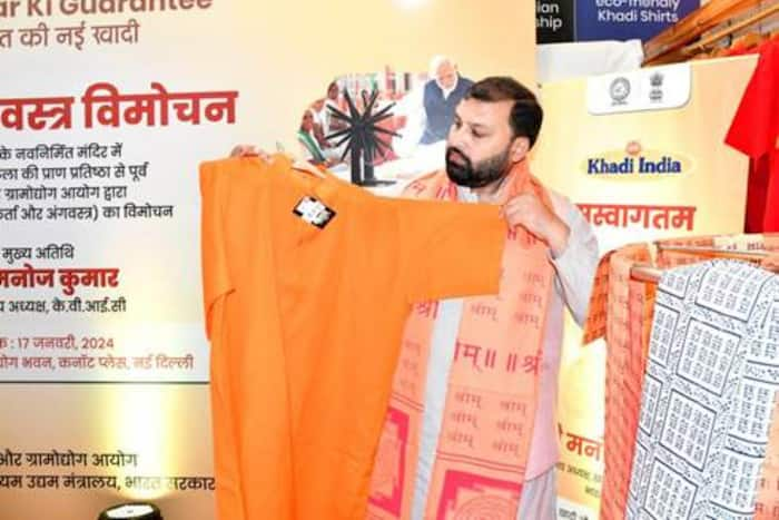 KVIC, Khadi Sanatan Vastra, New Delhi, Connaught Place, Ramotsav, Sanatan Vastra, Khadi products, Republic Day, Khadi and Village Industries Commission, Khadi Bhawan, Khadi Center of Excellence, NIFT, Indian tradition, Narendra Modi, Fashion, Khadi Mahotsav