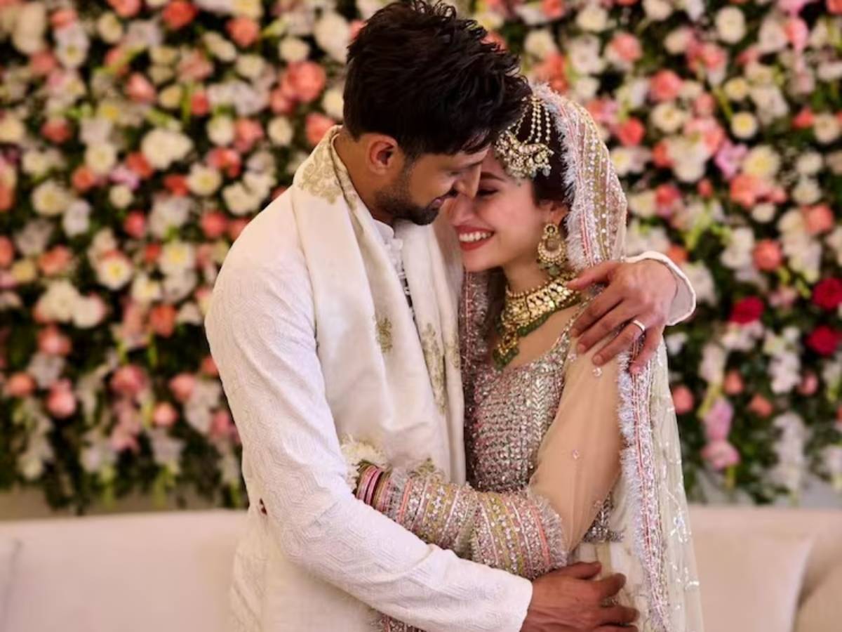 BREAKING: टूट गई सानिया-शोएब की शादी! शोएब मलिक ने इस पाकिस्तानी एक्ट्रेस  से की शादी, देखिए तस्वीरें