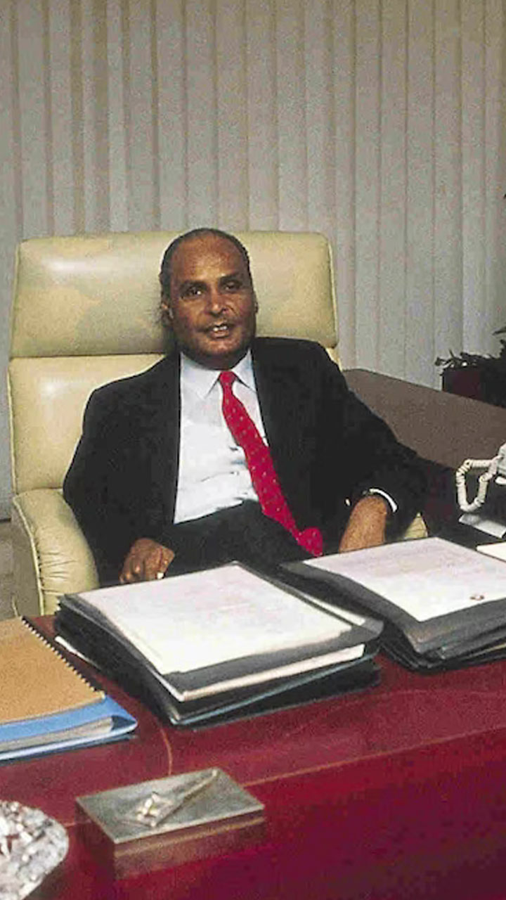 Dhirubhai Ambani Success Story