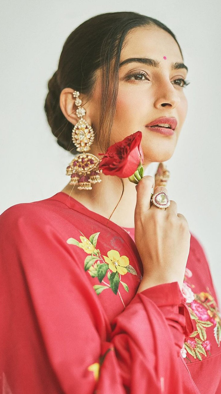 Fashion Ka Fatka - Divyanka Tripathi In A Ivory Colour Anarkali Suit  inquiries kindly Whatsapp / call on +917265866630 Shop now:  https://www.fashionkafatka.com/divyanka-tripathi-in-a-ivory-colour-anarkali- suit.htm #tobuyonline #ethnicwear #fashion ...