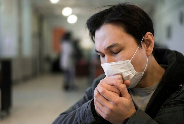 Are you Suffering From Persisitant Sore Throat? This Could Be a Sign of Swine Flu, 5 Symptoms to Know