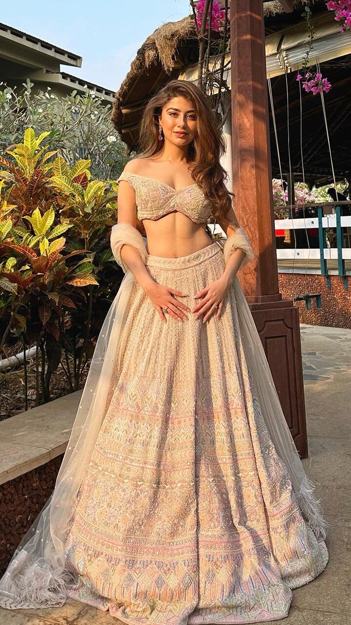Athiya Shetty's Flawless Pastel Lehenga Is Perfect For Your Bridesmaid  Look: See Pics