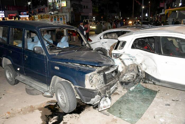 UP: Police Car Securing Route For CM Yogi's Cavalcade Meets With Accident, 15 Injured