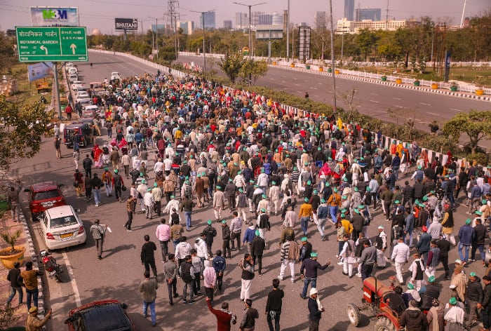 Delhi Chalo: Security Beefed Up Near Singhu Border Ahead of Farmers' March To National Capital