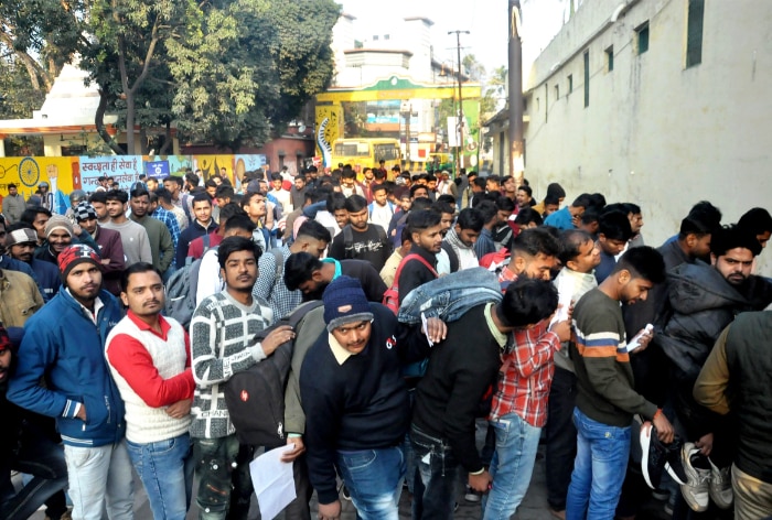 Huge Crowd at Railway Stations, 122 Held For Cheating on Day 1