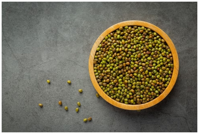 Weight Loss With Green Chana: 5 Reasons This Desi Superfood is a Healthy Addition to Drop Kilos
