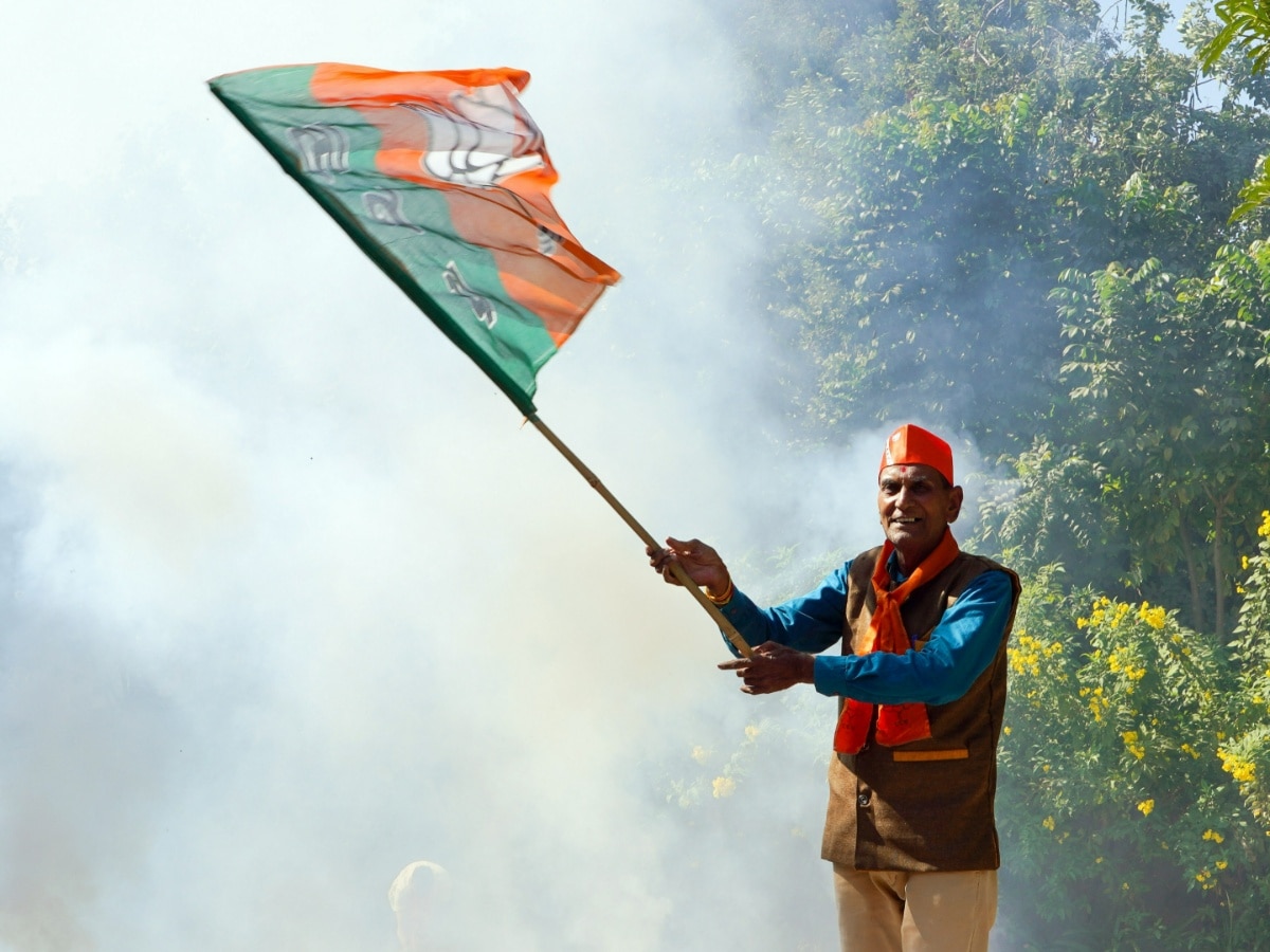 3 Bihar Congress-RJD MLAs Join BJP, Meet Deputy CMs Samrat Choudhary and Vijay Kumar Sinha