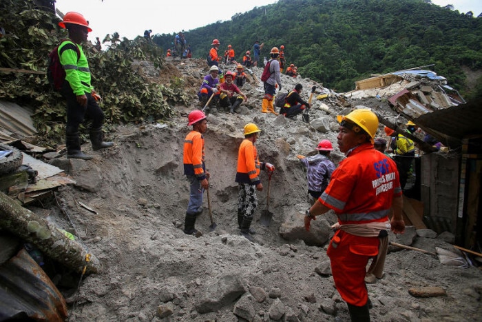 54 People Dead In Landslide In Gold-Mining Village In South Philippines