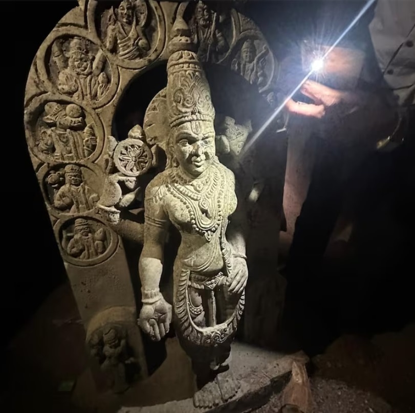 Centuries-Old Vishnu Idol Resembling Ram Lalla Found In Karnatakas ...