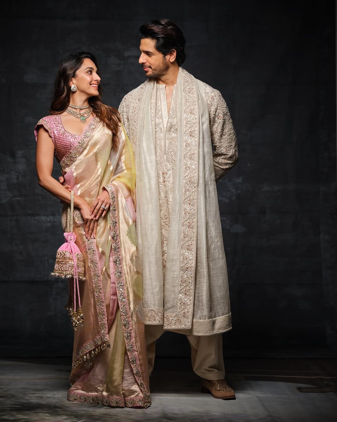Kiara Advani-Sidharth Malhotra Steal Hearts in Colourful Tissue Saree And White Sherwani, See Pics From Ambani's Bash