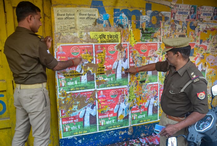 Lok Sabha Elections 2024: Posters of Political Parties Removed In UP As MCC Kicks In | Watch