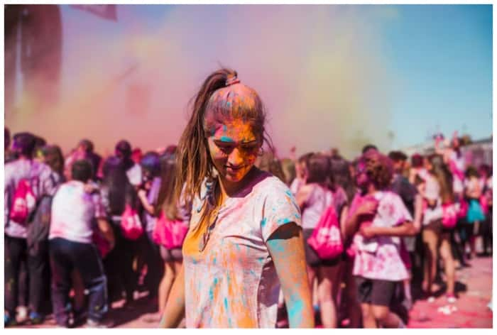 What to Do When Holi Colours Get Inside Your Mouth? 5 Tips to be Safe