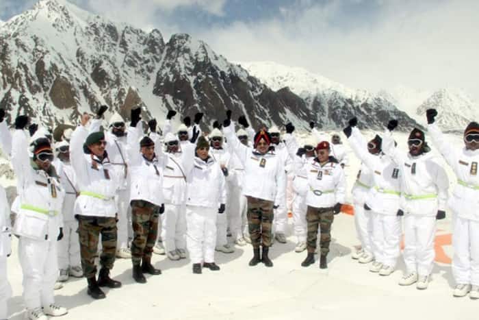 Defence Minister, Rajnath Singh, Siachen, Holi, Indian Armed Forces, Siachen Glacier, Karakoram, Ladakh, Kashmir