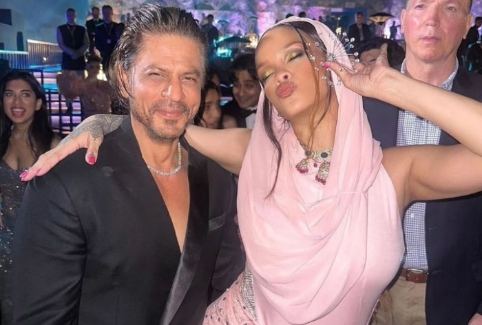 SRK-Rihanna New Photo From Anant-Rihanna Pre-Wedding is The Most Iconic