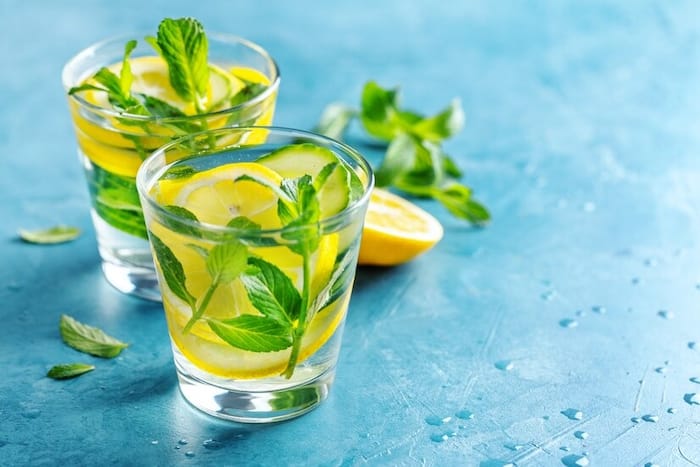 Pudina Water For Weight Loss: 5 Benefits of Having This Refreshing Detox Drink in Summer