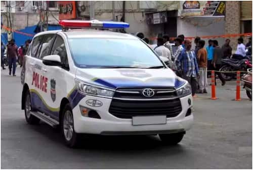Ghaziabad SHOCKER: Businessman Stabs Son, Wife, Then Slits Own Throat