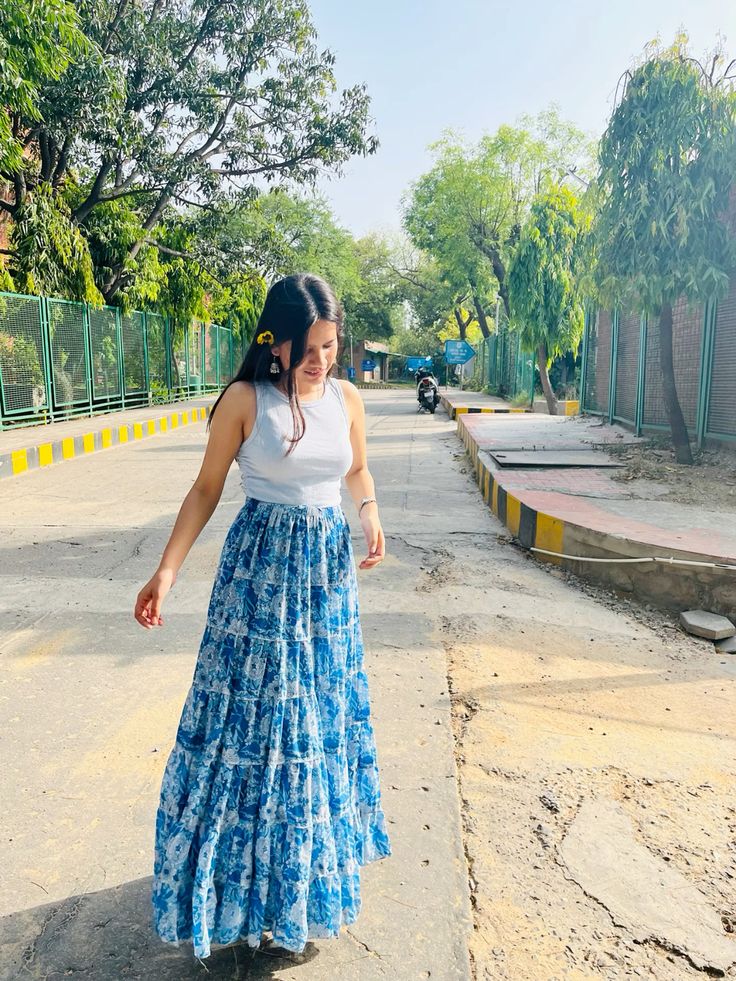Holi 2024 Outfit Trends: 5 Style Hacks to Have a Playful And Carefree Holi