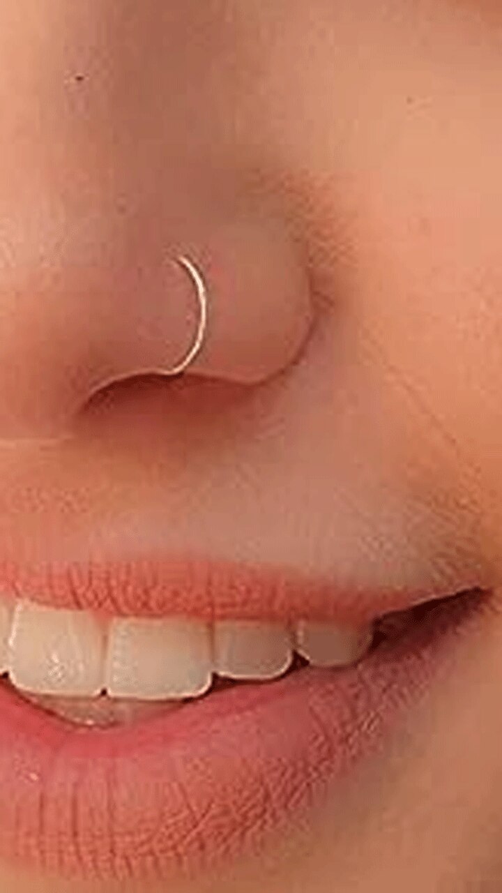 Nose Rings Style: जब वो नाक में पहनती है 'कील', लूट लेती है कई दिल