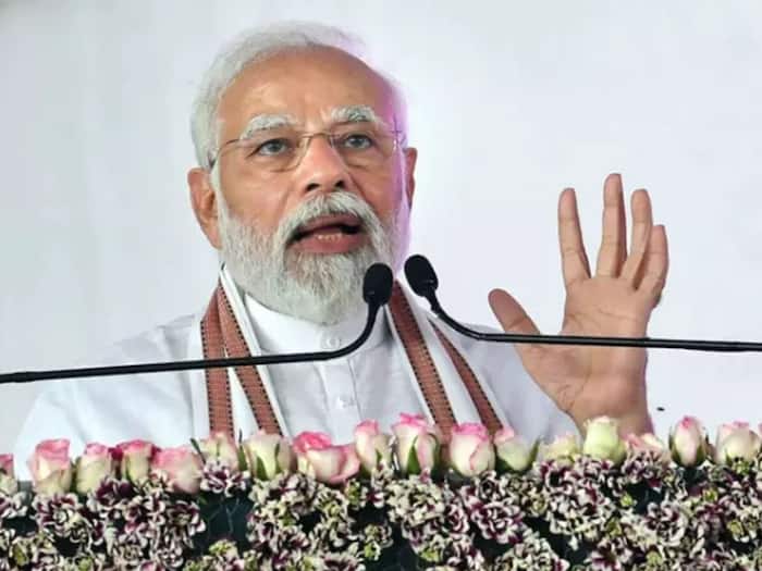 PM Modi said the Centre has decided to reduce LPG cylinder prices by Rs. 100.