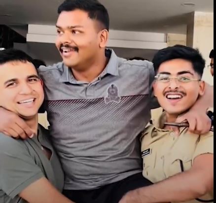 'After Seeing 12th Fail...' Anand Mahindra Hails UPSC Topper Aditya ...