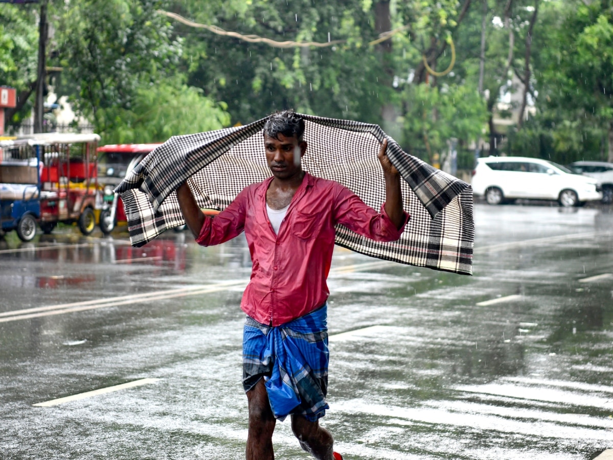 Bengaluru Traffic Advisory: Waterlogging Reported In Many Areas After ...