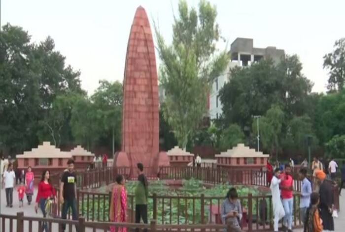 Jallianwala Bagh Massacre Anniversary: PM Modi, President Murmu, Other Political Leaders Pay Tribute to Victims