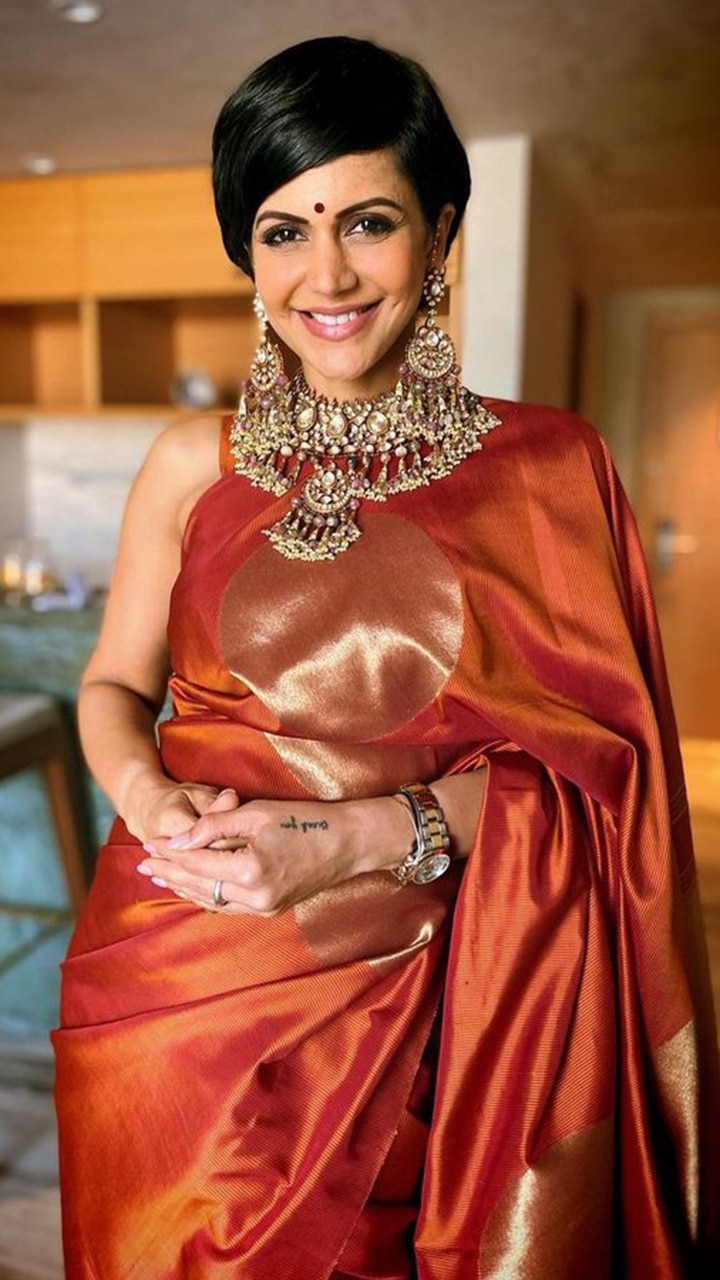 12 Trendy Chic Saree Looks of Mandira Bedi For 2024 Closet