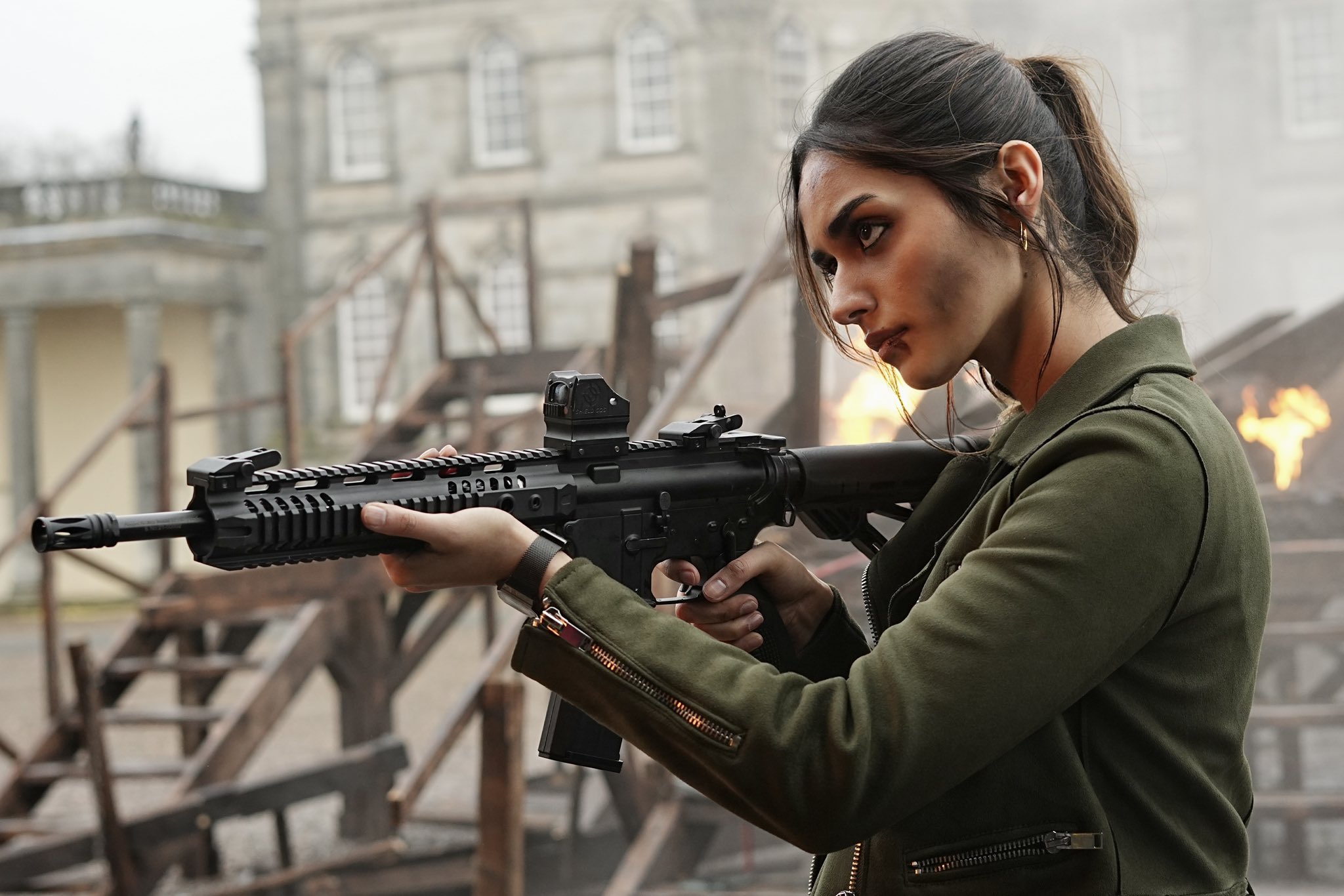 Manushi Chhillar in Bade Miyan Chote Miyan