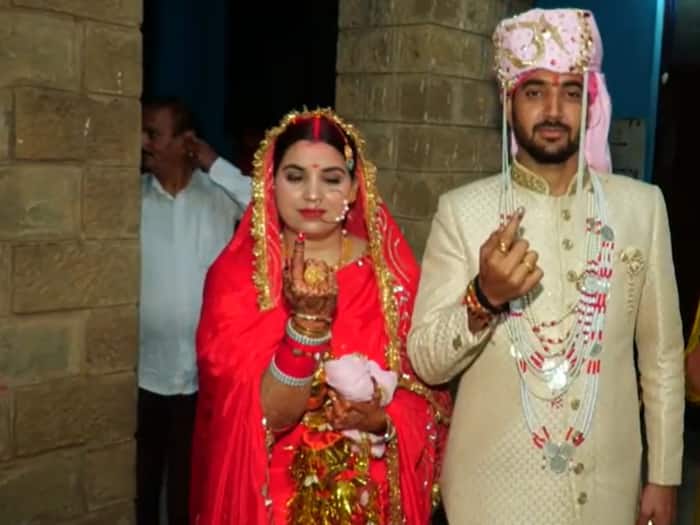 Newly Married Couple Casts Vote In Udhampur (ANI)