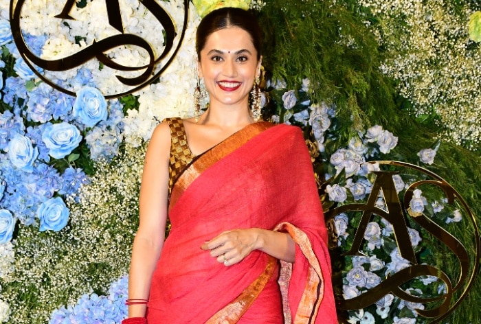 Taapsee Pannu Stuns in Red Saree Like a ‘Nayi Dulhan’ in Her First ...