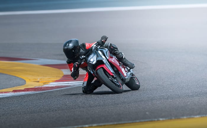 Ultraviolette F77 Mach 2 performance